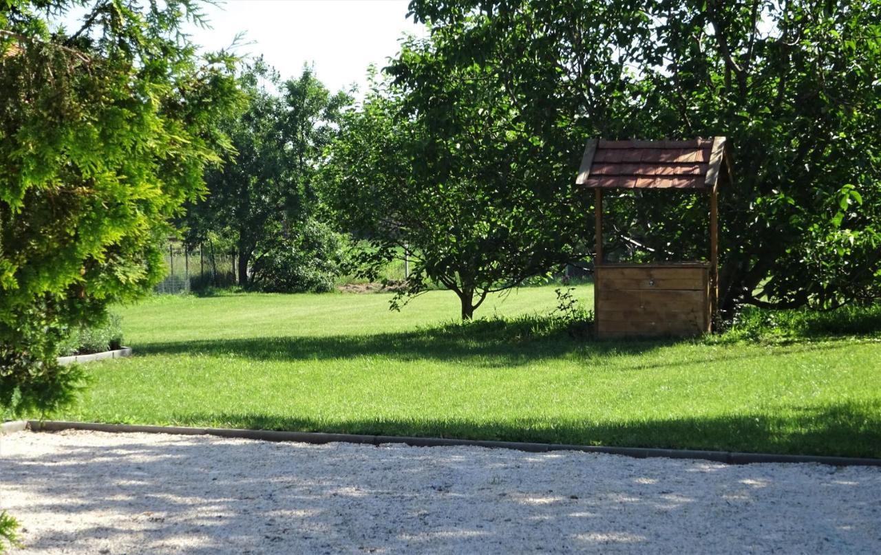 Melody Huis Poroszlo Bagian luar foto