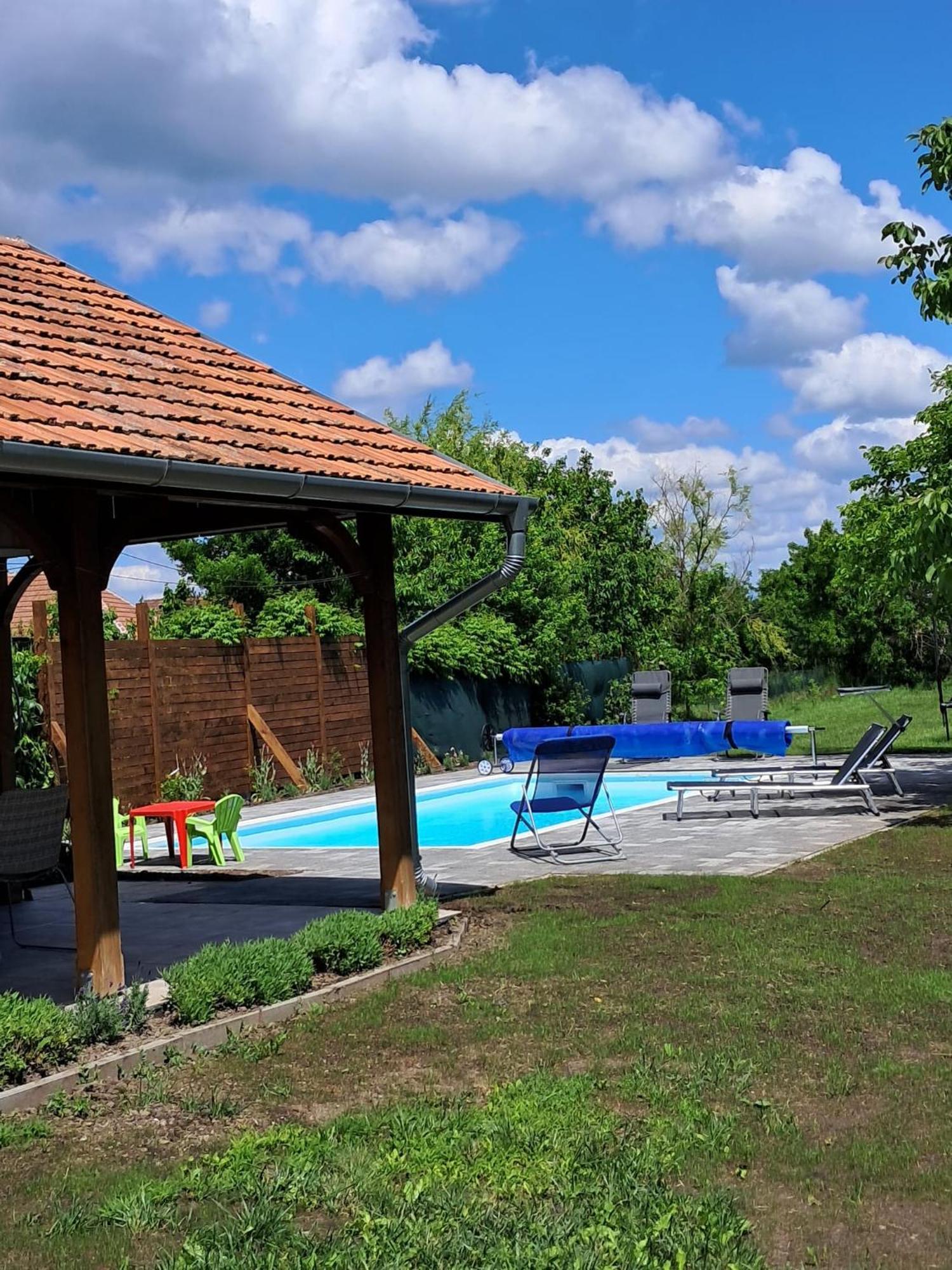 Melody Huis Poroszlo Bagian luar foto